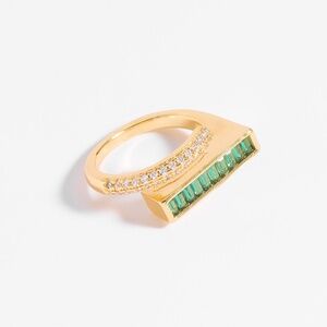 Asymmetrical ring with Diamonice stones in 18k gold Size 6
